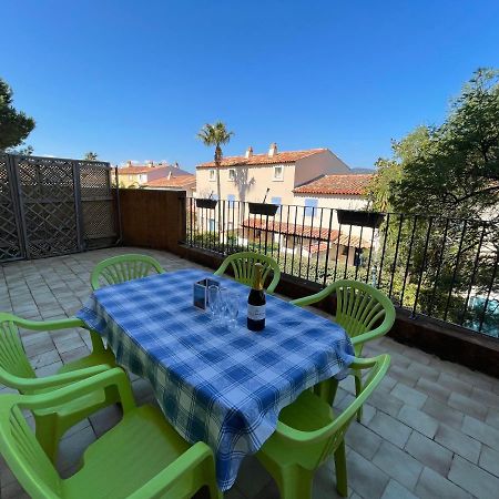 Apartment Port Cogolin With Garden View Гримо Екстериор снимка