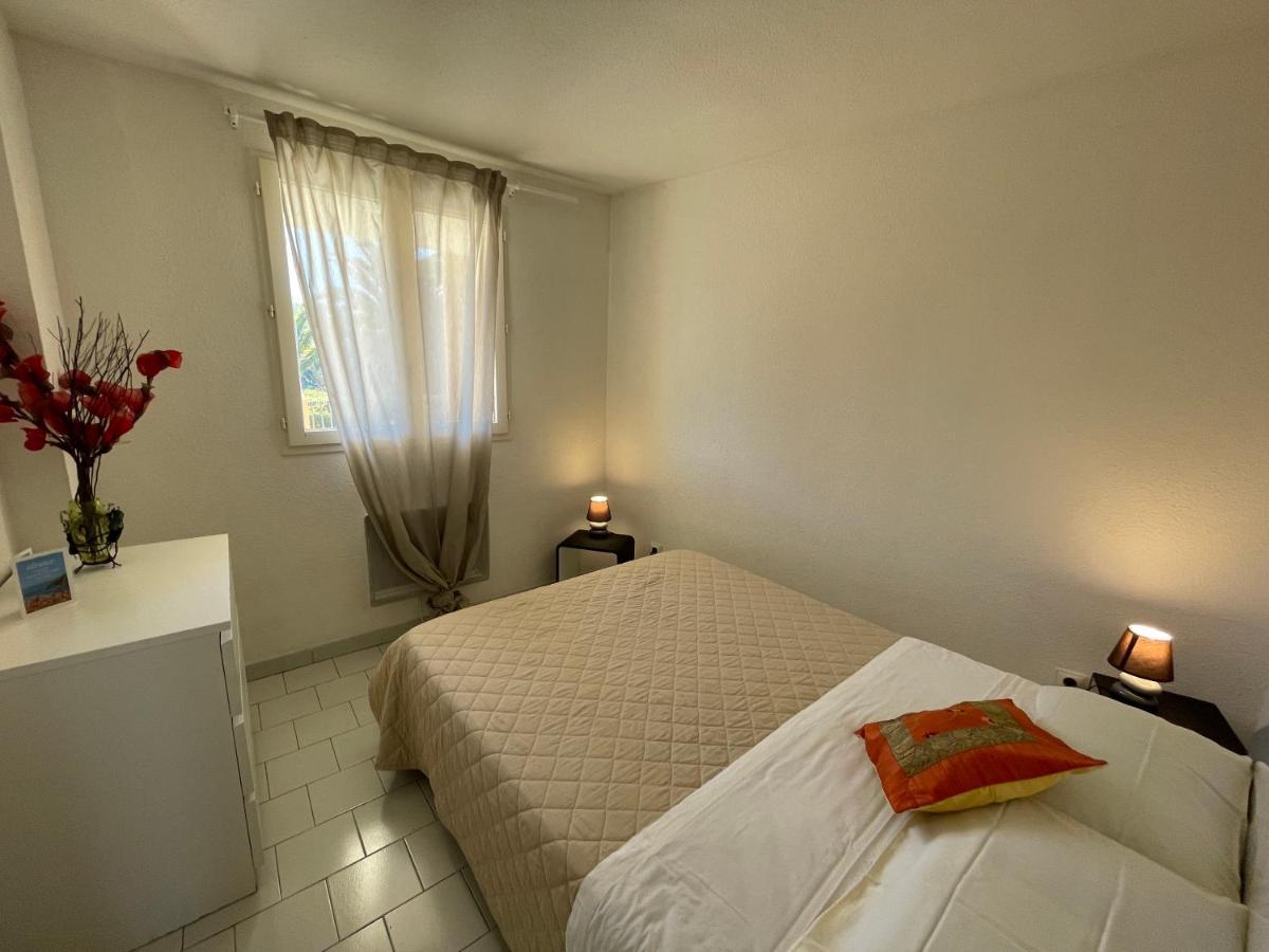 Apartment Port Cogolin With Garden View Гримо Екстериор снимка