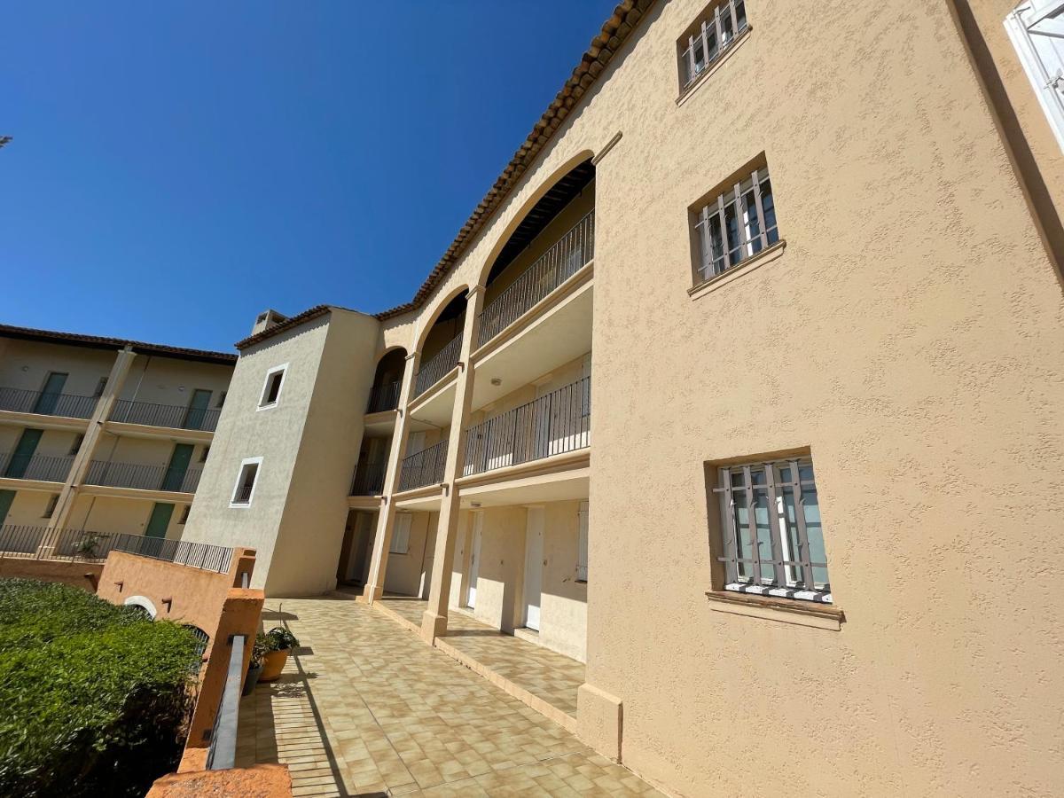 Apartment Port Cogolin With Garden View Гримо Екстериор снимка